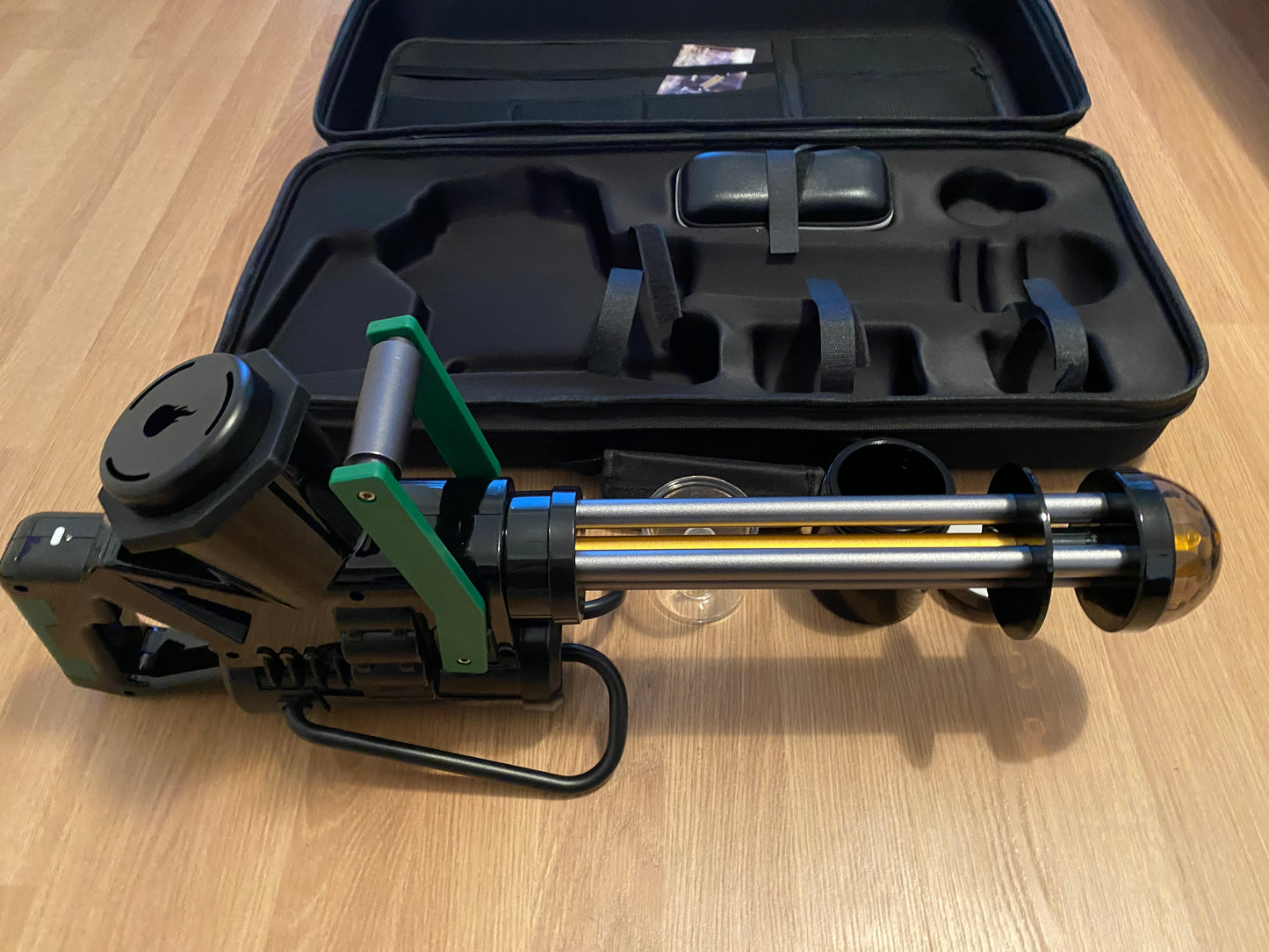 Smoker Gatlin Gun - Kräuter Rauch Kanone mit LED-Licht