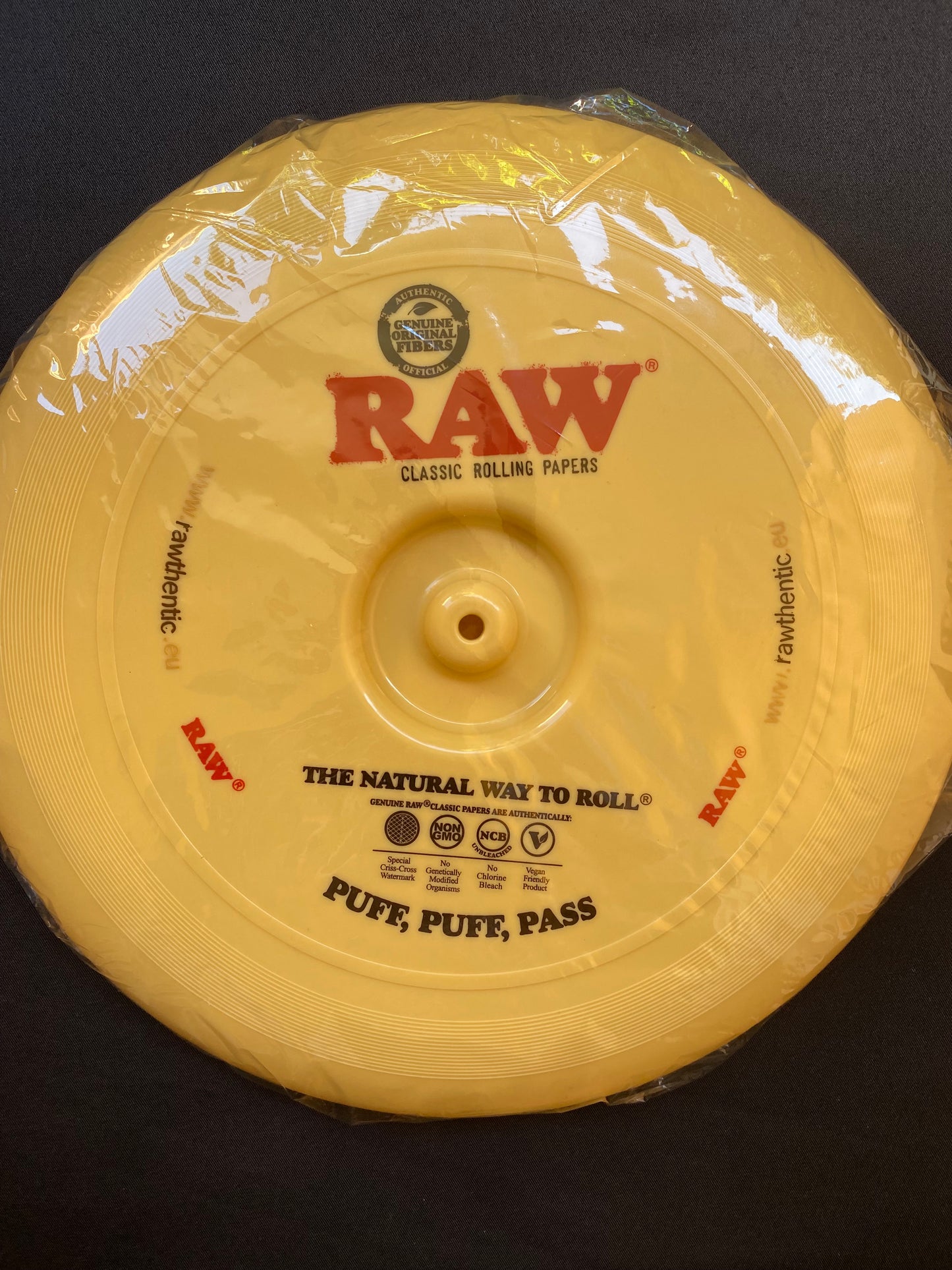 RAW Frisbee mit Jointhalterung